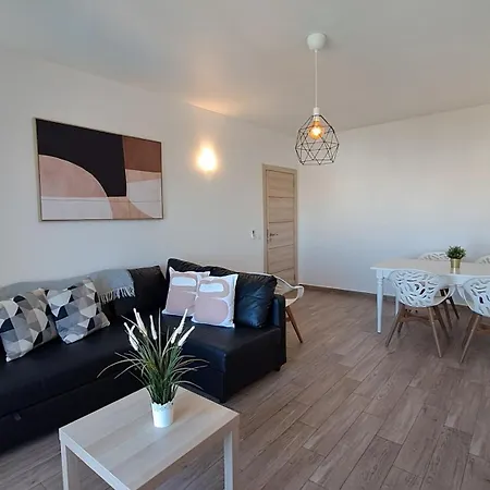 Oura Apartment *